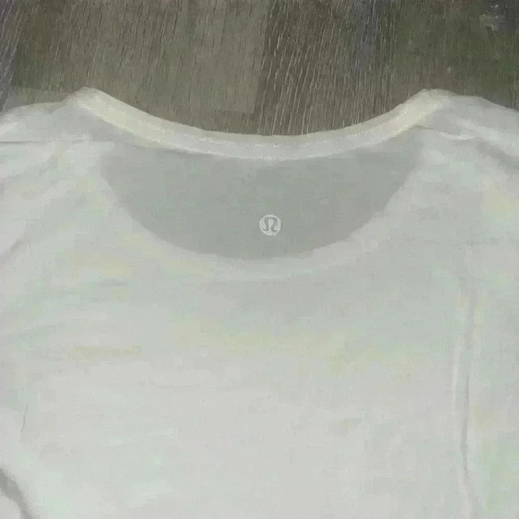 Lululemon soft t-shirt short sleeve size 8 in white - Picture 3 of 4